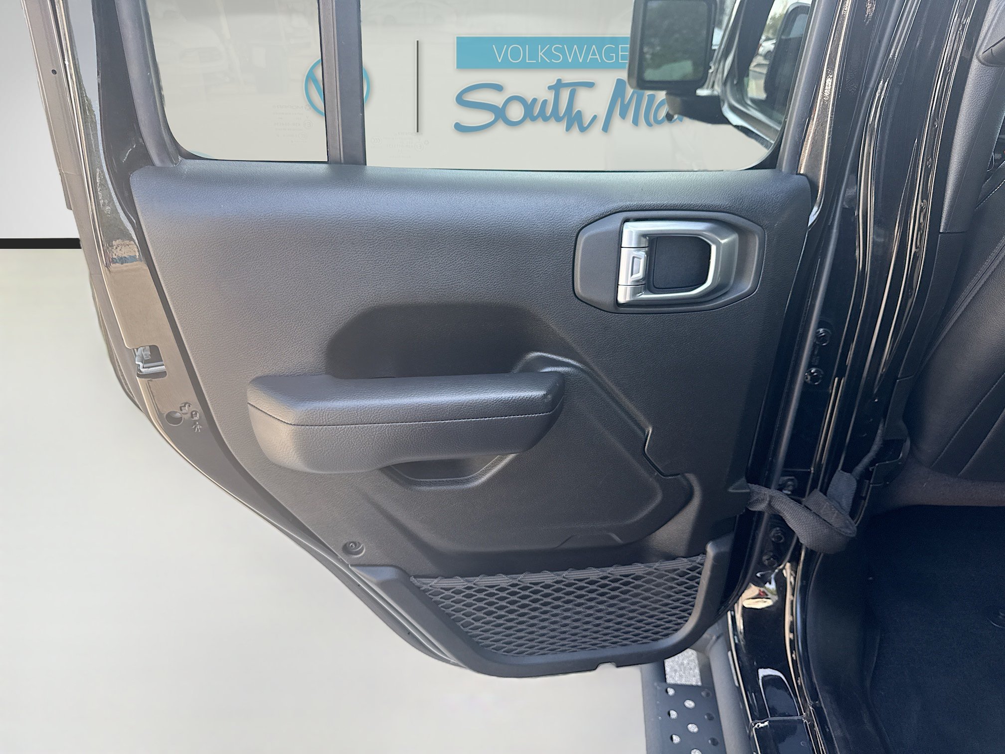 Used 2024 Jeep Wrangler Unlimited Sport AWD/4WD image 25