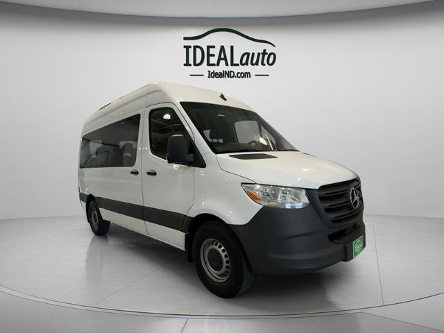 Used 2025 Mercedes-Benz Sprinter 2500 image 3