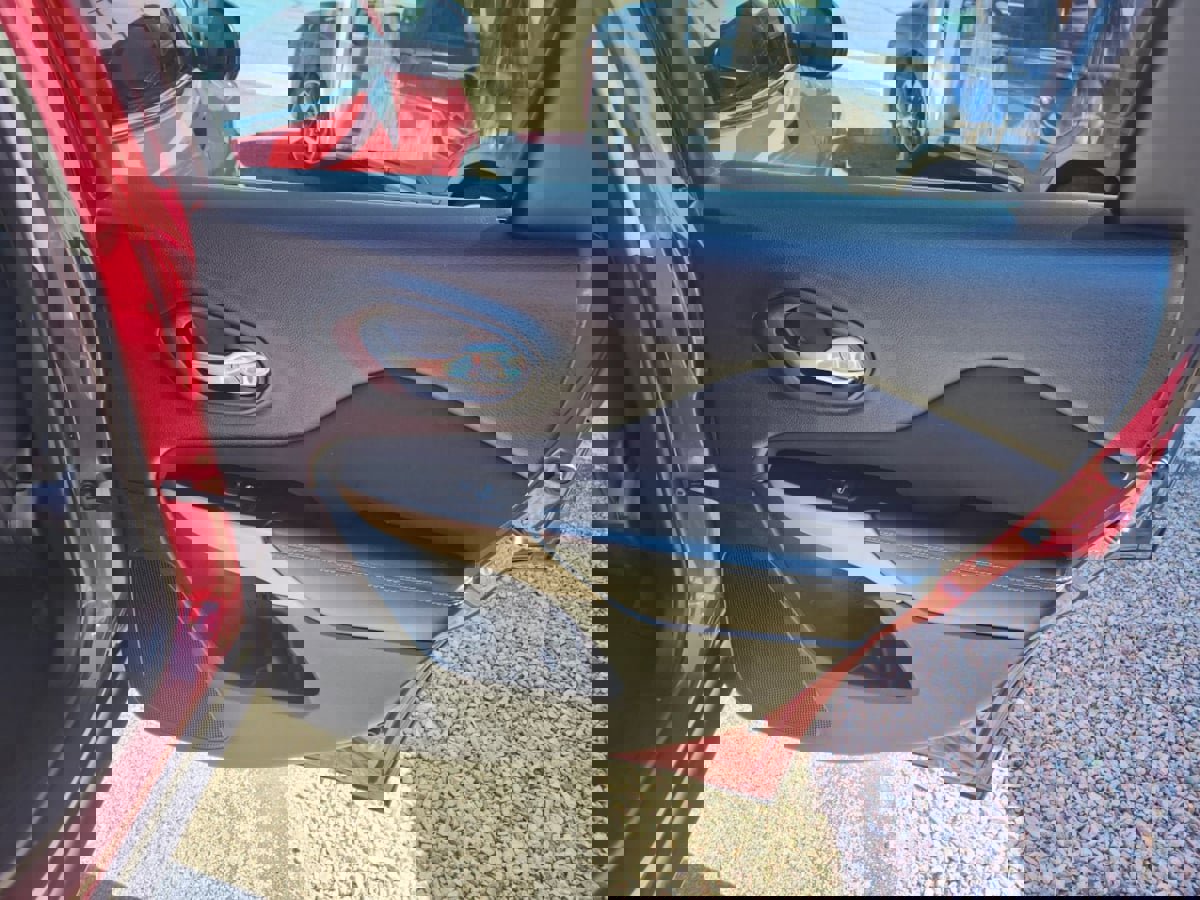 Used 2017 Jeep Cherokee Latitude image 20