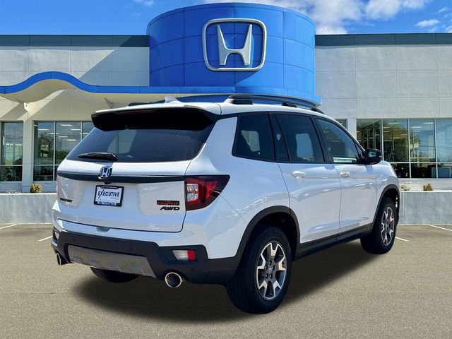 Used 2023 Honda Passport TrailSport image 2