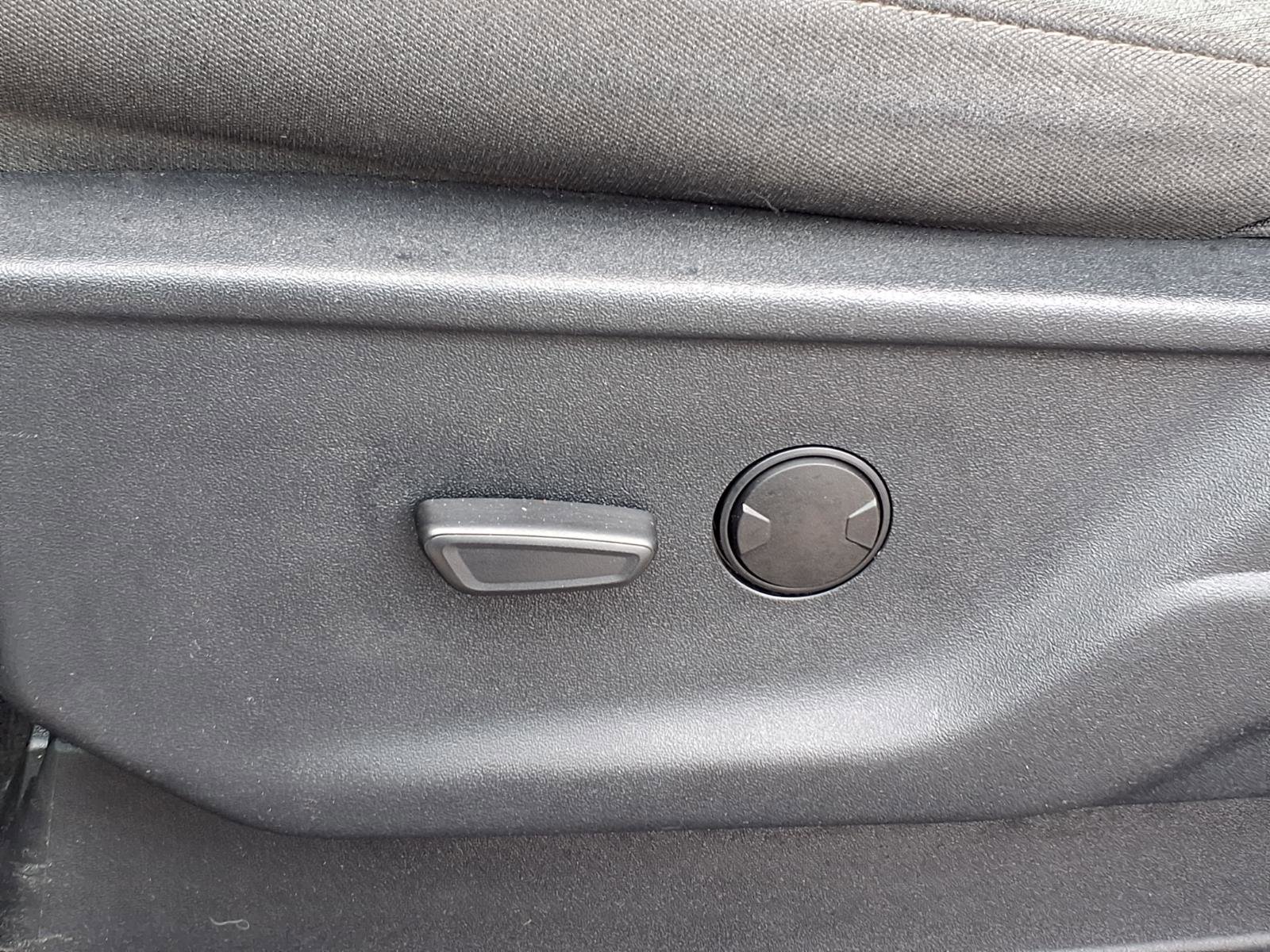 Used 2025 Ford F250 XLT image 4