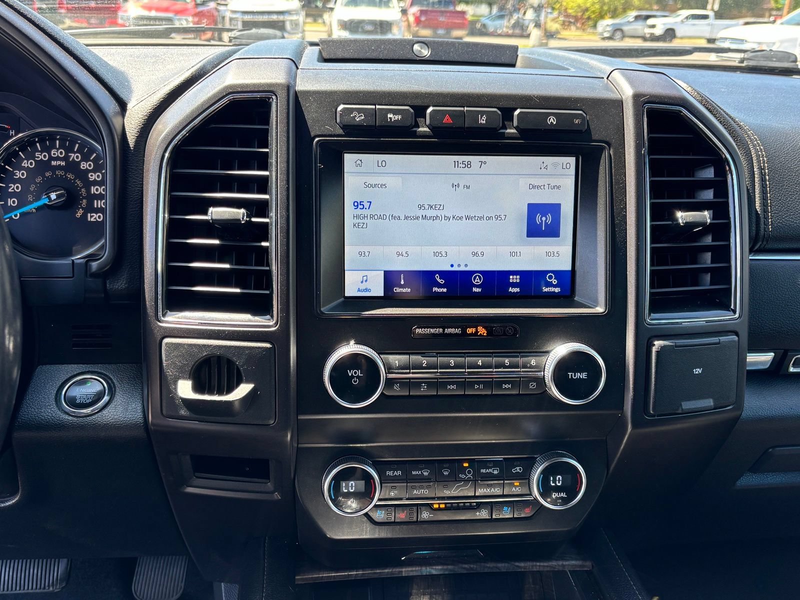 Used 2020 Ford Expedition Limited AWD/4WD image 19