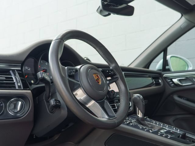 Certified 2019 Porsche Macan S AWD/4WD image 4