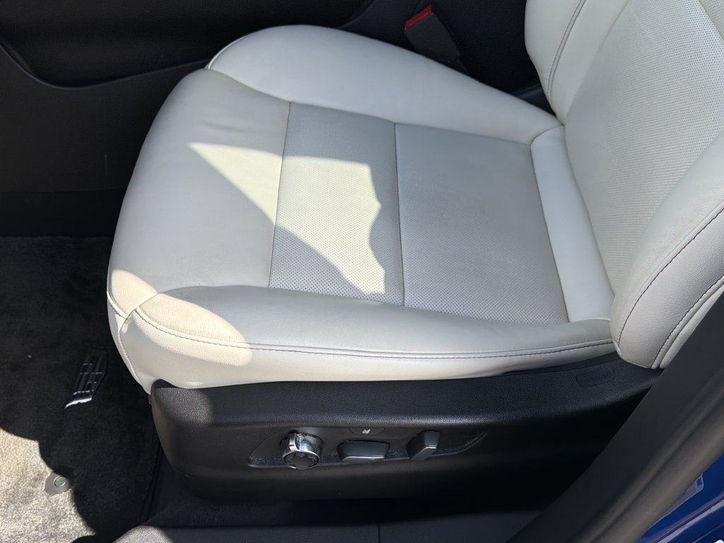 Certified 2021 Cadillac XT4 Sport FWD image 22