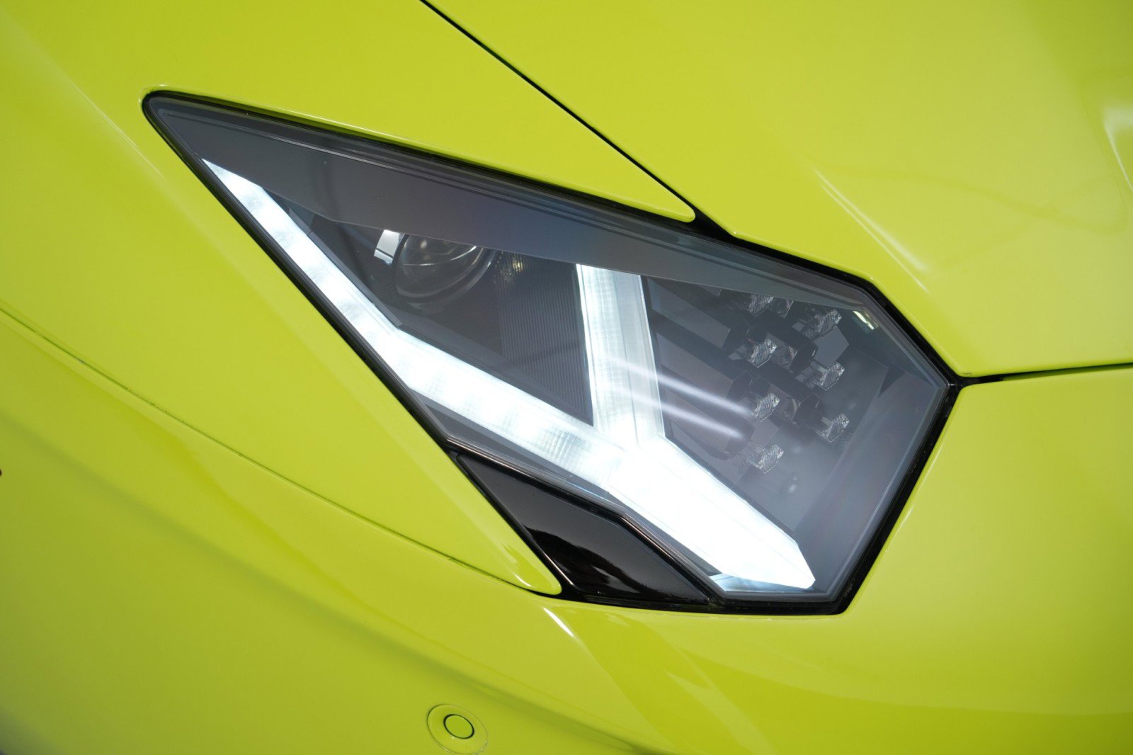 Used 2015 Lamborghini Aventador LP 700-4 image 77