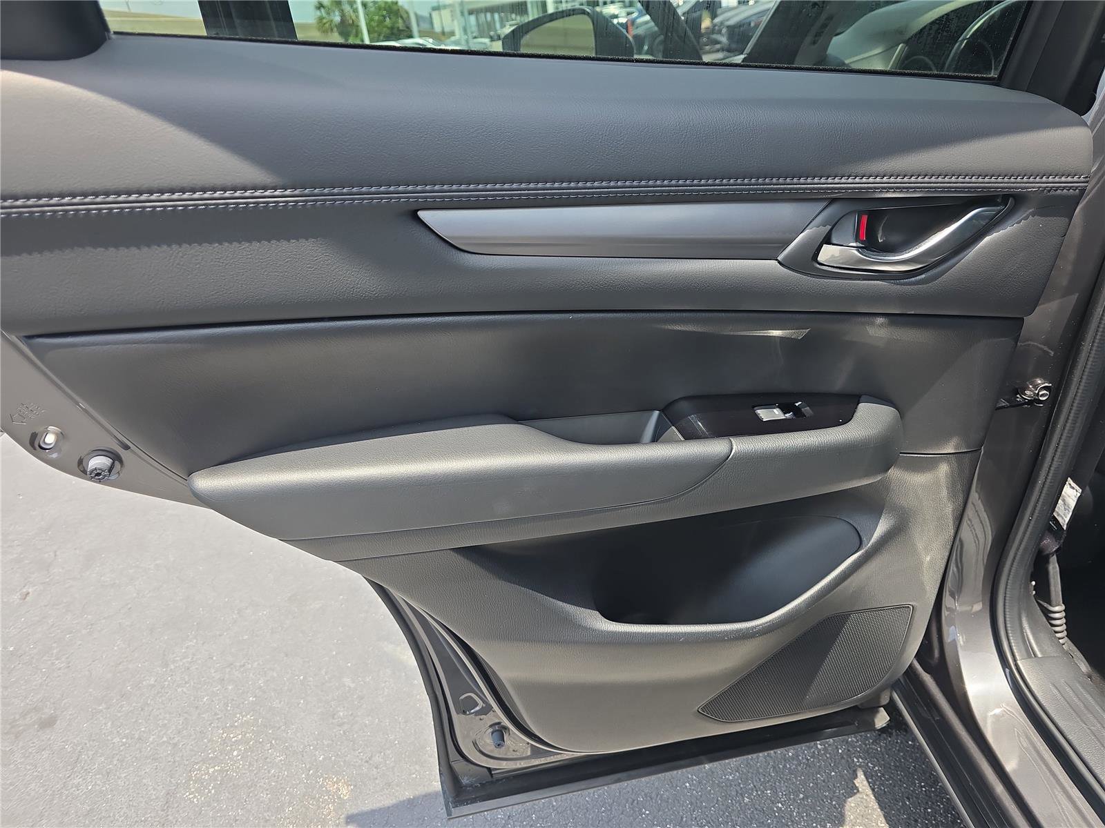 Used 2019 MAZDA CX-5 Touring FWD image 11