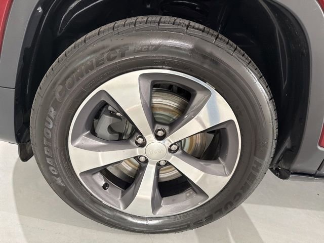 Used 2019 Jeep Cherokee Limited w/ Trailer Tow Group image 18