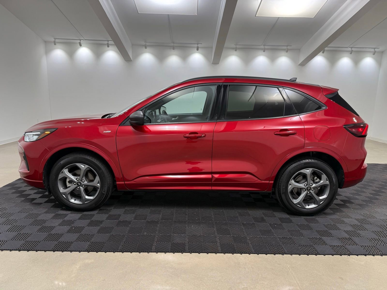 New 2024 Ford Escape ST-Line w/ Tech Pack #1 image 4