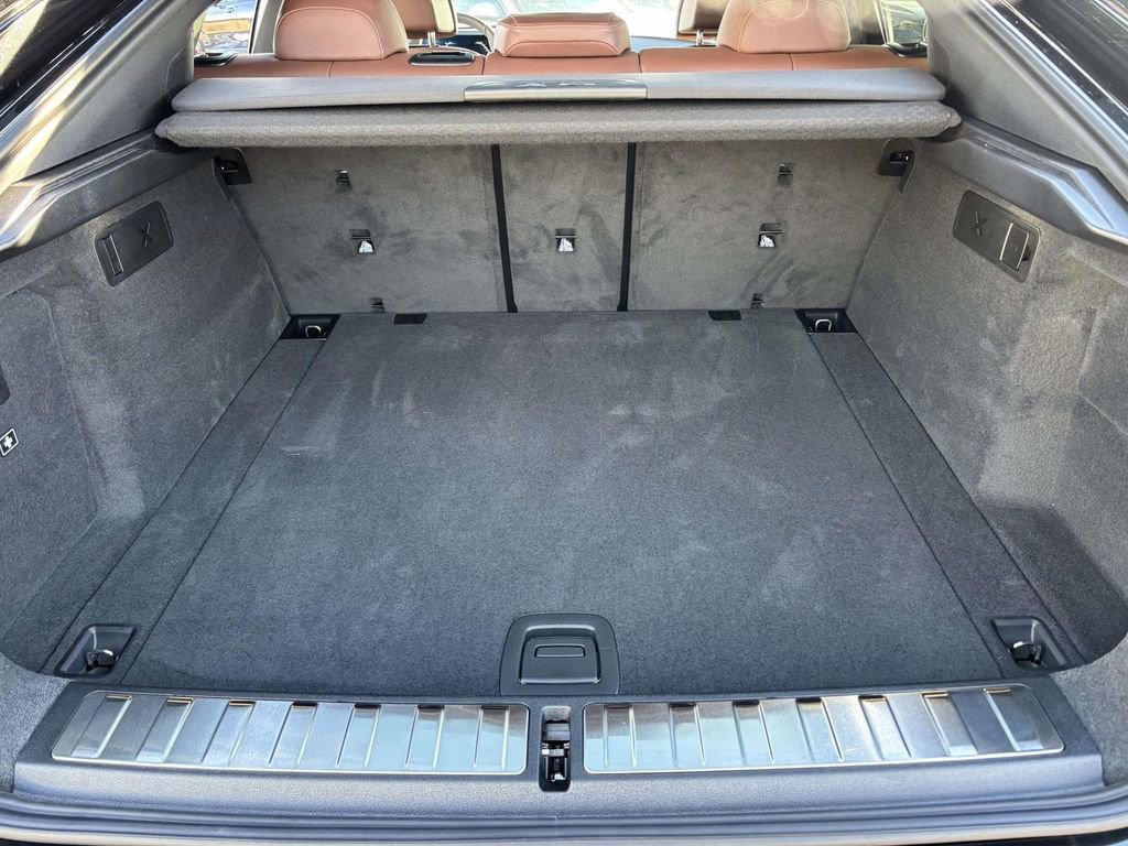 New 2026 BMW X6 xDrive40i w/ Climate Comfort Package image 9