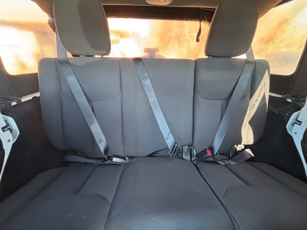 Used 2016 Jeep Wrangler Unlimited Willys image 16