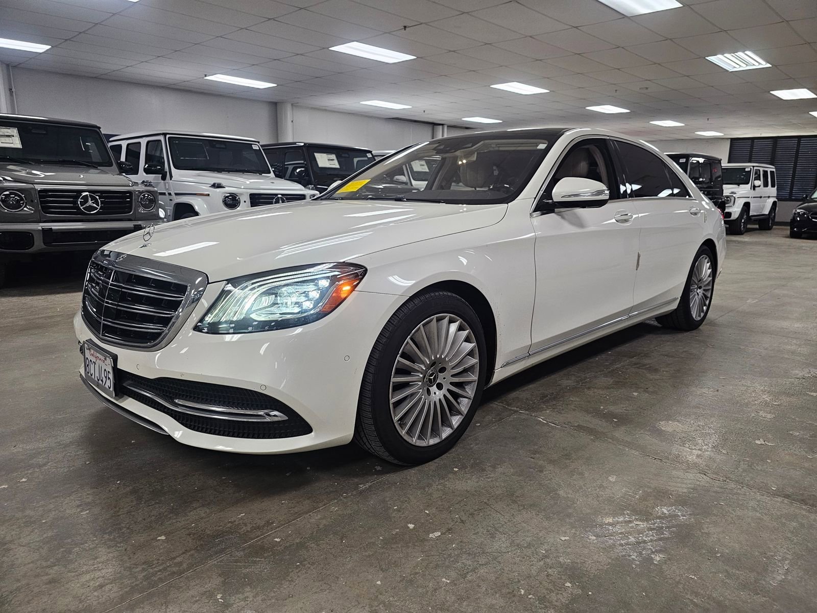 Used 2018 Mercedes-Benz S 560 Sedan image 4