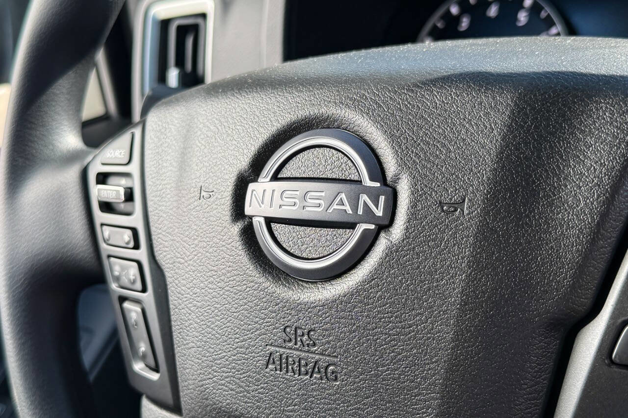 Used 2025 Nissan Frontier SV image 26