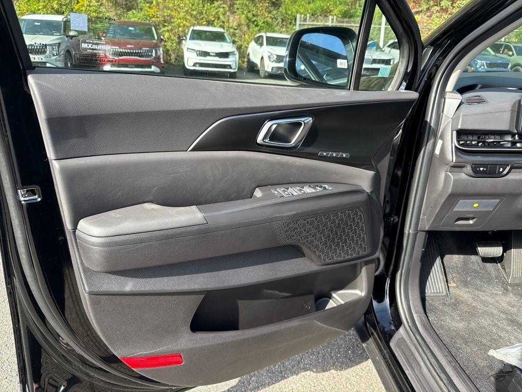 New 2026 Kia Carnival SX w/ SX Dark Edition Package image 10