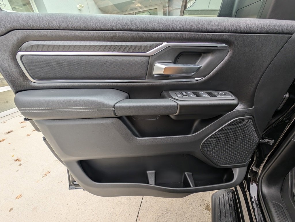 New 2026 RAM 1500 4x4 Crew Cab image 42