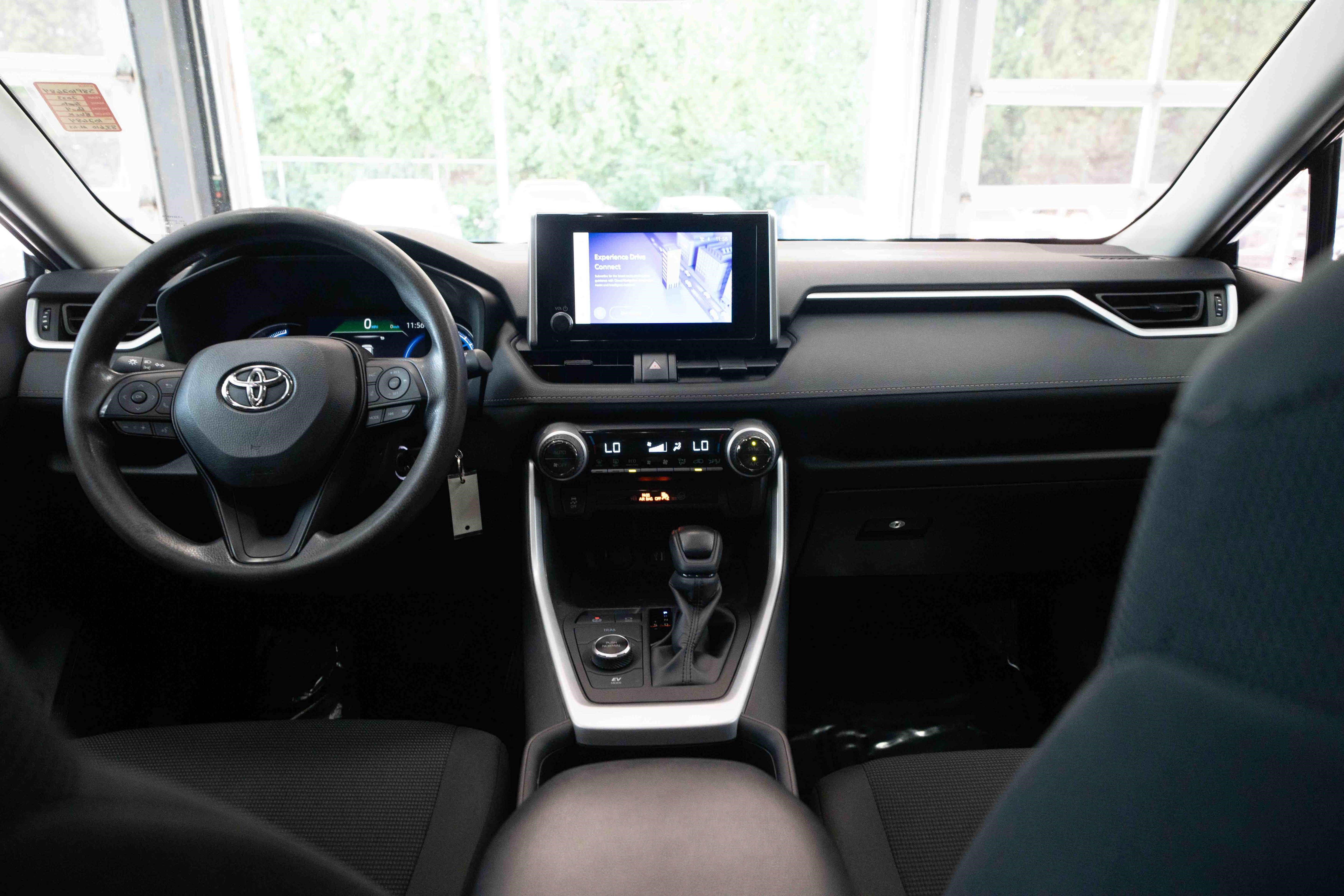 Used 2023 Toyota RAV4 LE AWD/4WD image 20
