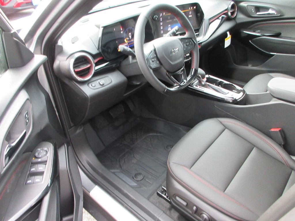 New 2026 Chevrolet Trax RS w/ Sunroof Package FWD image 12