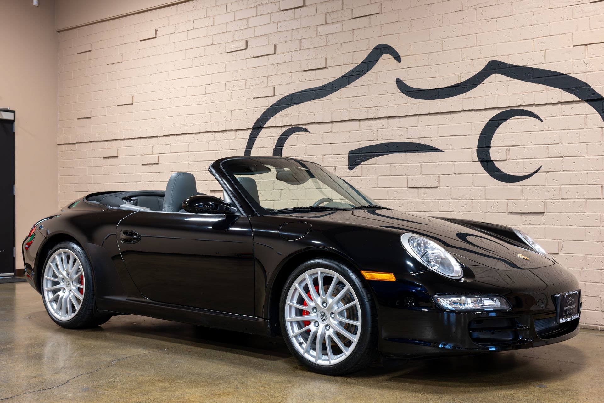 Used 2006 Porsche 911 Carrera S image 2