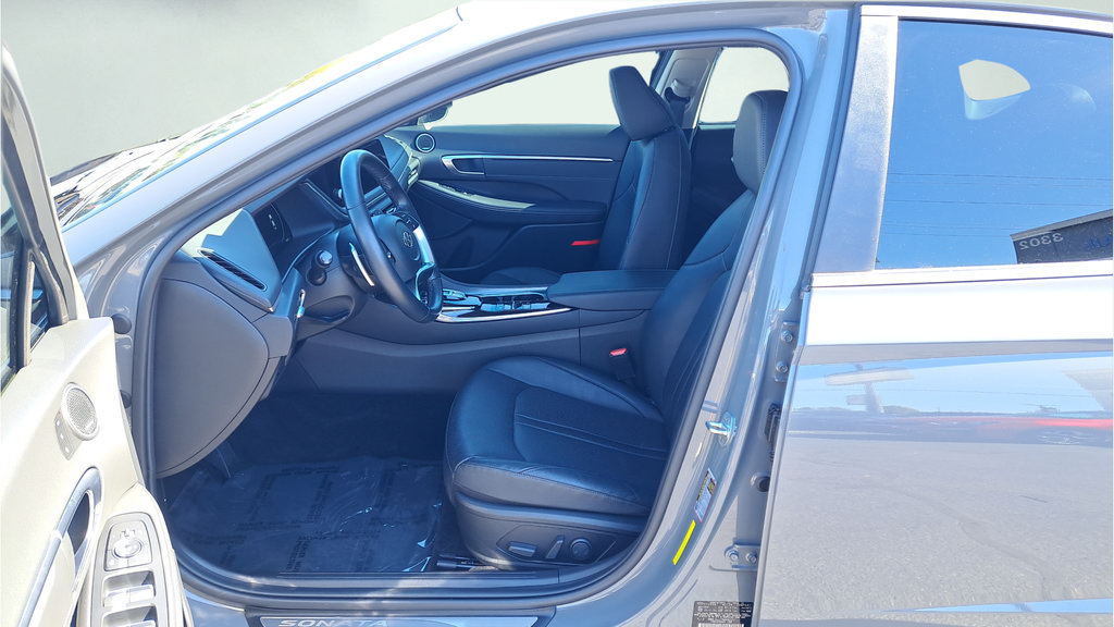 Used 2022 Hyundai Sonata Limited w/ Cargo Package FWD image 10