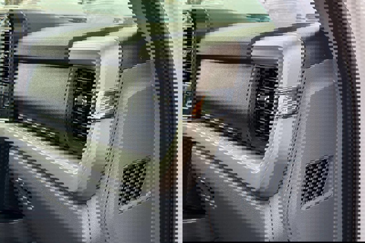 Used 2024 Ford F250 XLT w/ FX4 Off-Road Package image 17