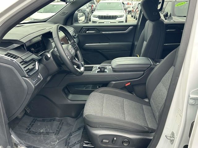 Used 2025 GMC Acadia Elevation image 15