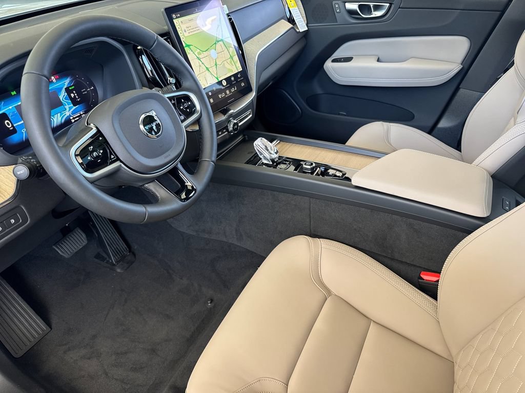 New 2026 Volvo XC60 T8 Plus w/ Protection Package Premier AWD/4WD image 9