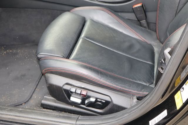 Used 2017 BMW 330i Sedan w/ Premium Package RWD image 14