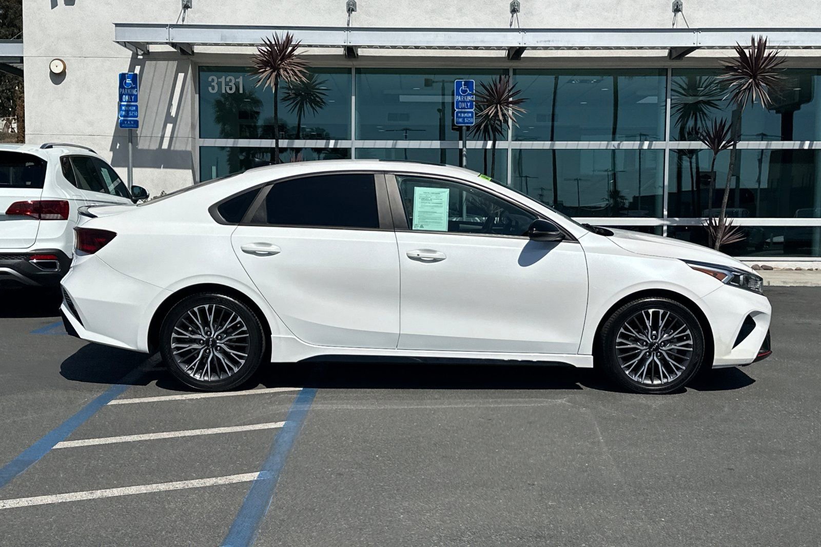 Used 2023 Kia Forte GT-Line w/ GT-Line Premium Package FWD image 3
