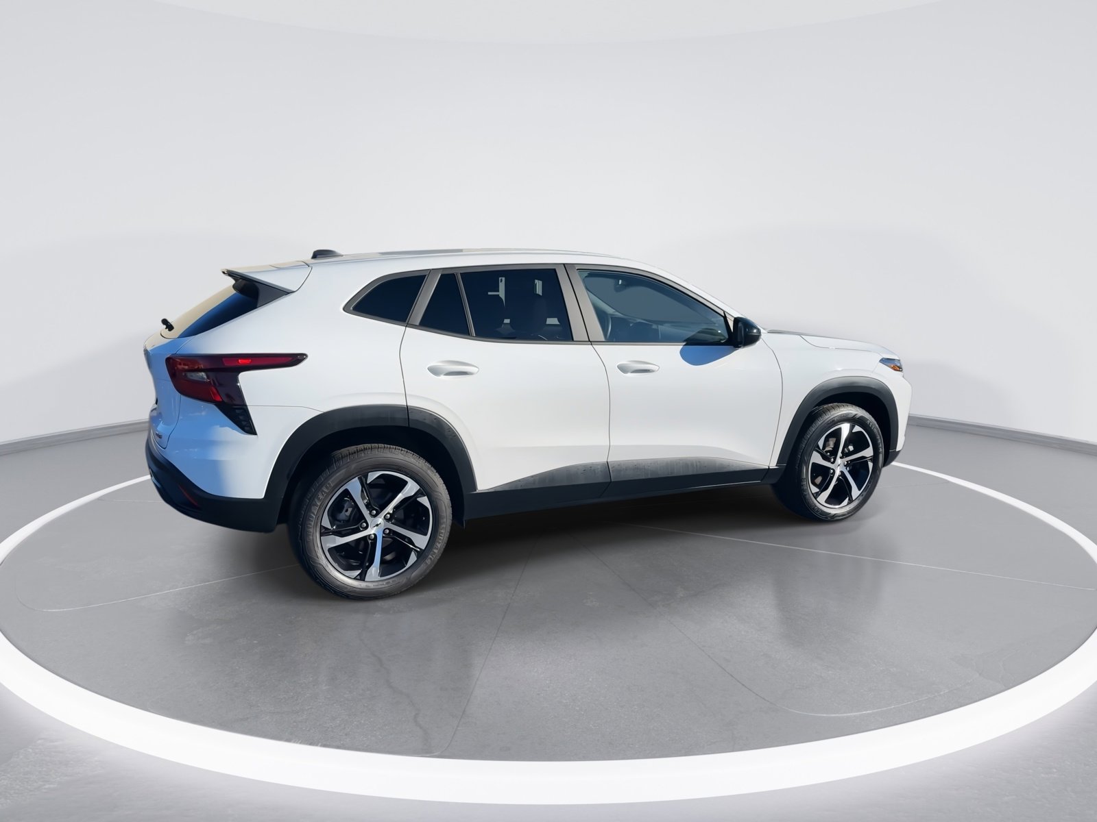 Certified 2024 Chevrolet Trax RS w/ Driver Confidence Package image 9