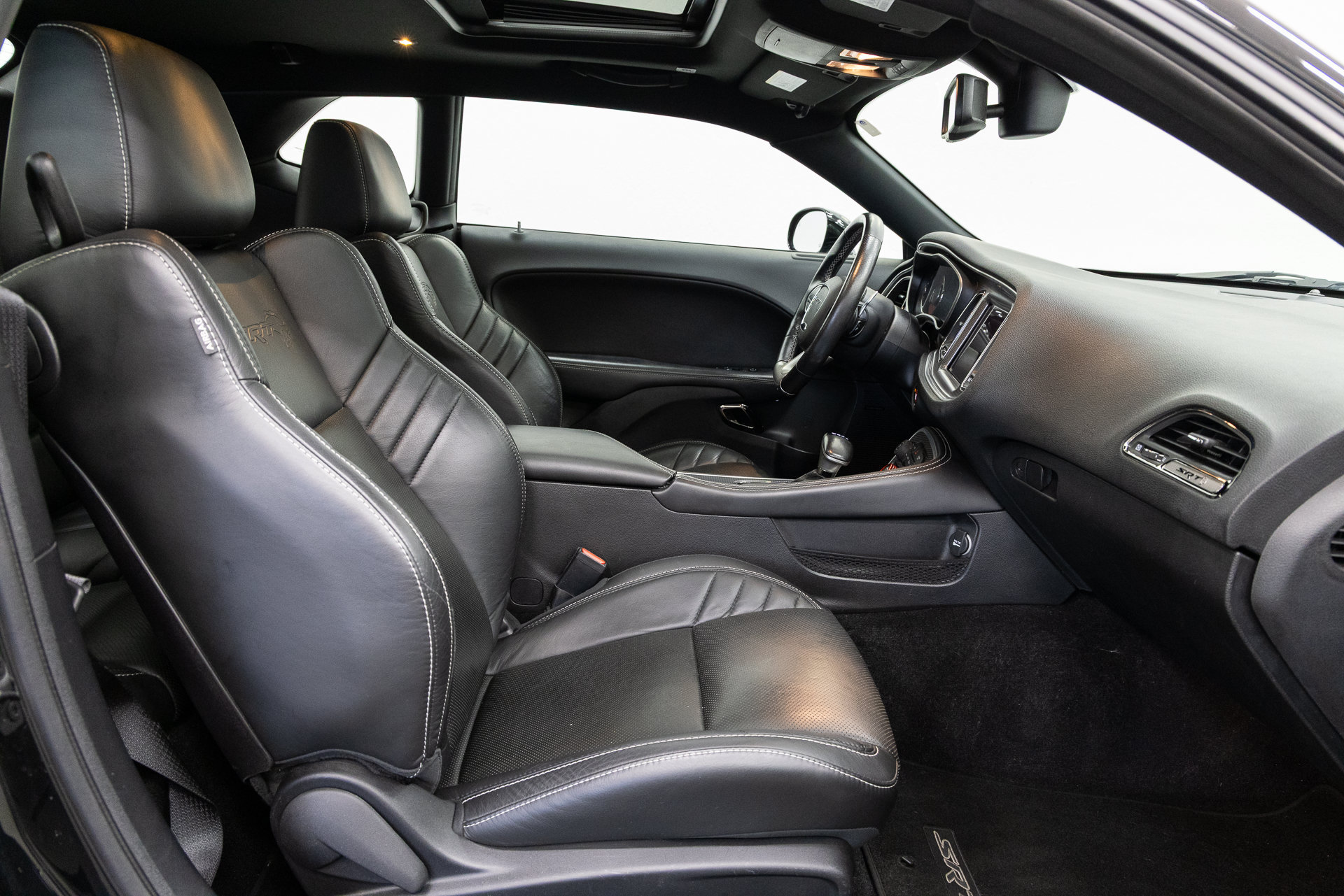 Used 2019 Dodge Challenger SRT Hellcat RWD image 14
