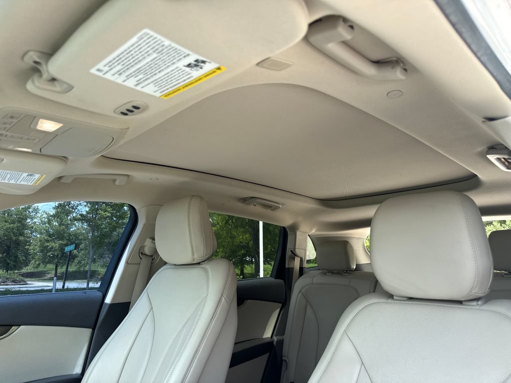Used 2020 Lincoln Nautilus Reserve w/ Equipment Group 201A FWD image 30