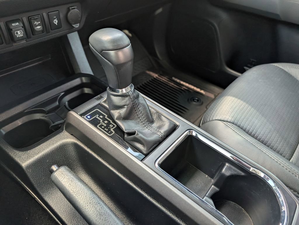 Used 2019 Toyota Tacoma TRD Off-Road image 25