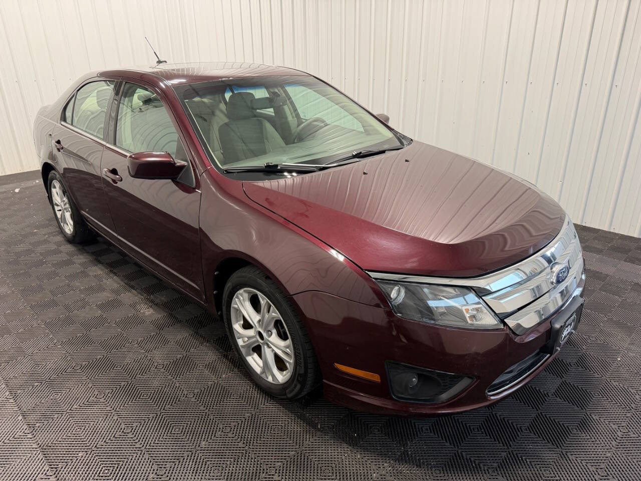 Used 2012 Ford Fusion SE FWD image 2