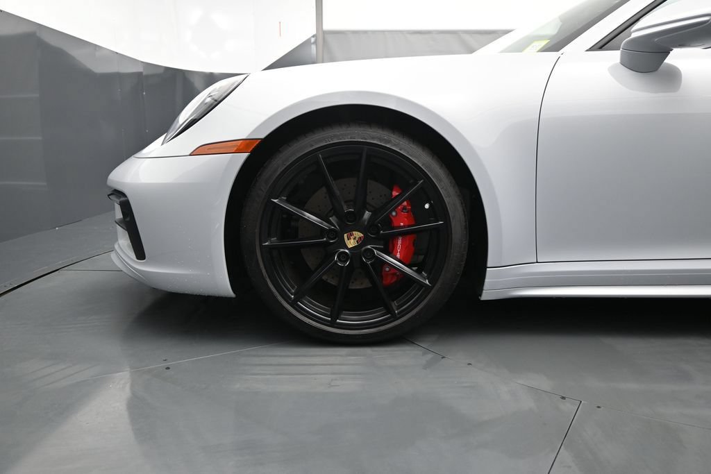 Certified 2024 Porsche 911 Targa 4S w/ Premium Package AWD/4WD image 6