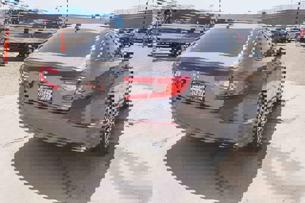 Used 2018 Honda Accord EX-L image 9