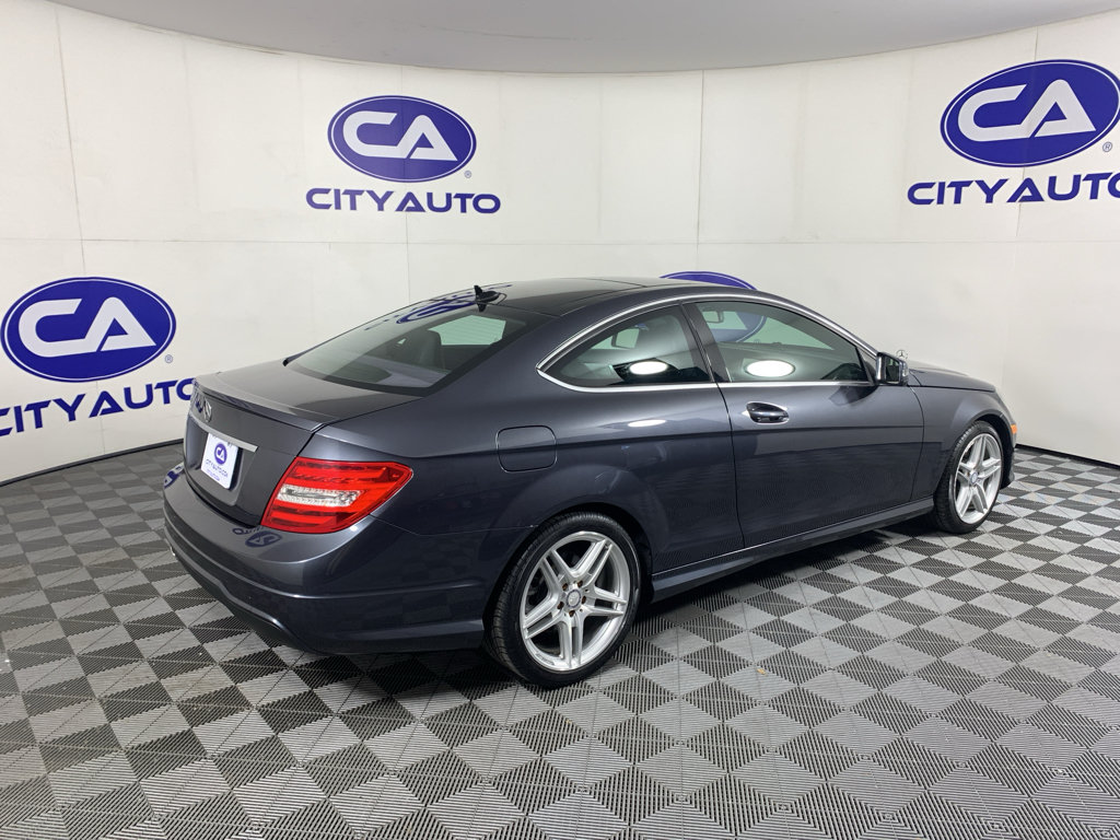 Used 2013 Mercedes-Benz C 250 Coupe image 3