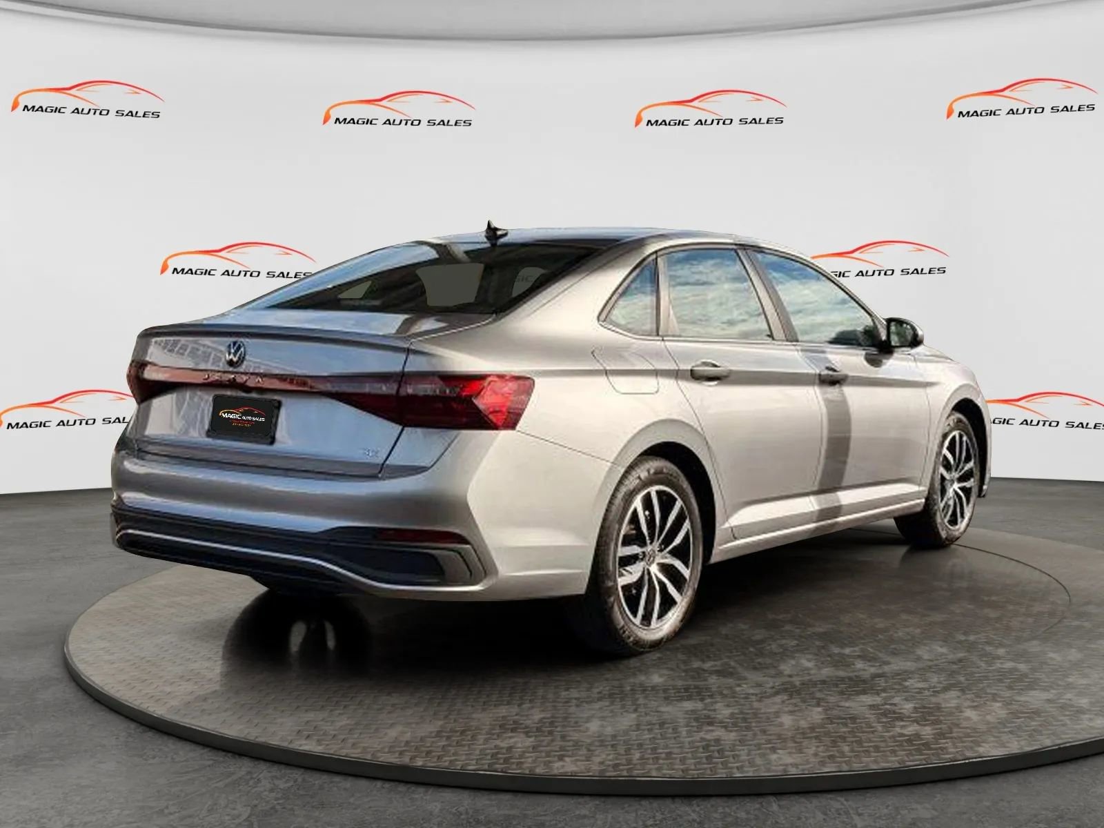 Used 2025 Volkswagen Jetta SE image 9