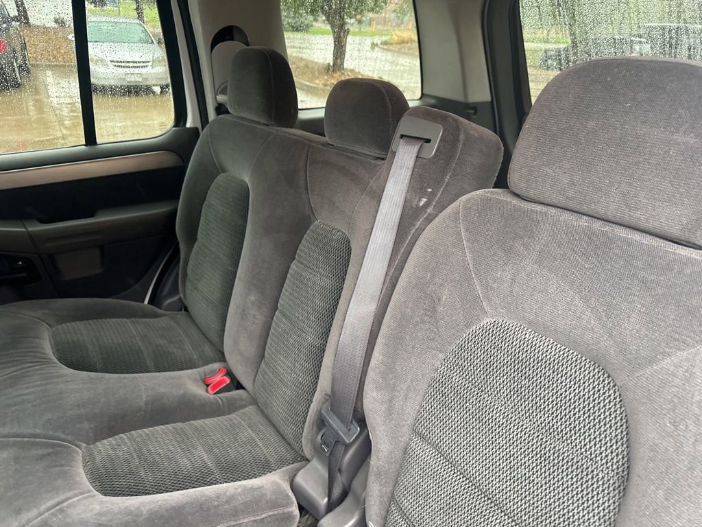 Used 2003 Ford Explorer XLT AWD/4WD image 18