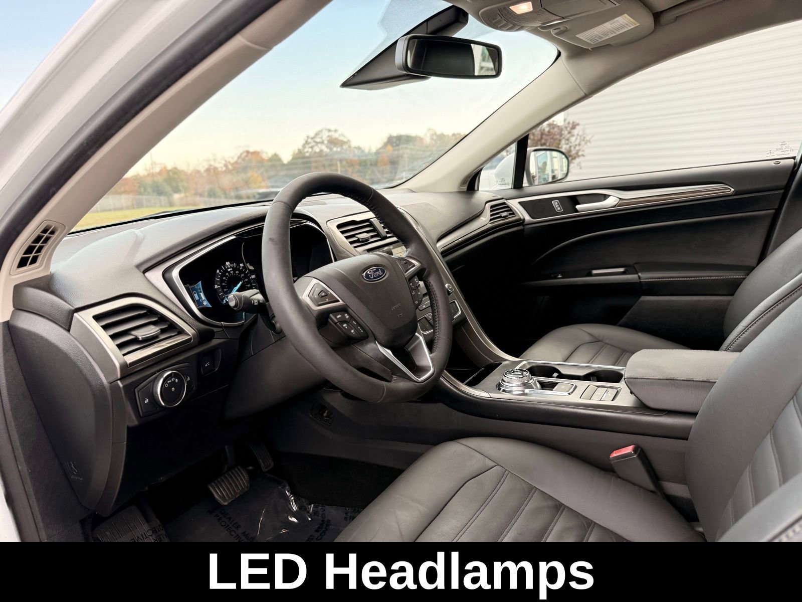 Used 2017 Ford Fusion SE w/ Equipment Group 602A image 13