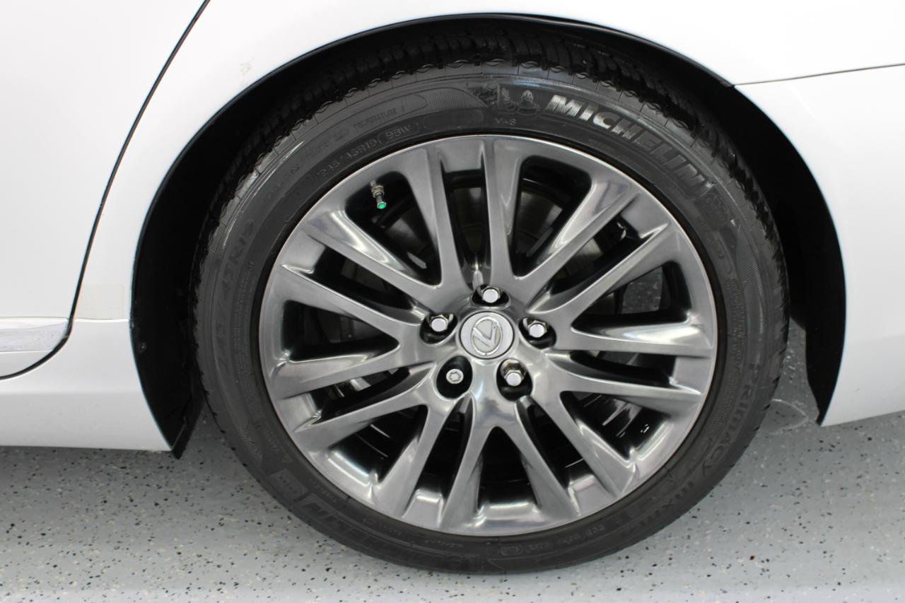 Used 2016 Lexus LS 460 w/ Comfort Package RWD image 71