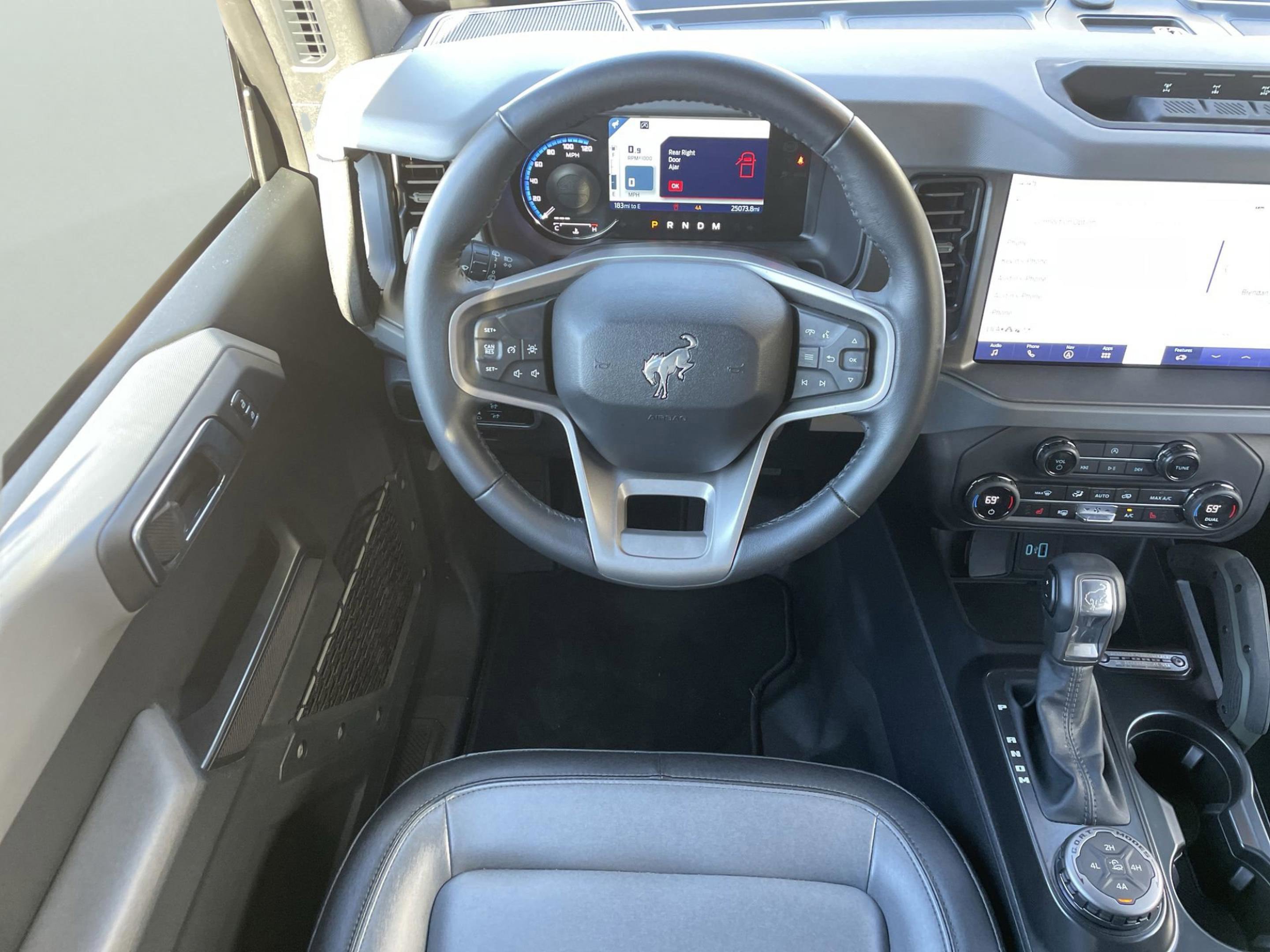 Used 2024 Ford Bronco Everglades image 31