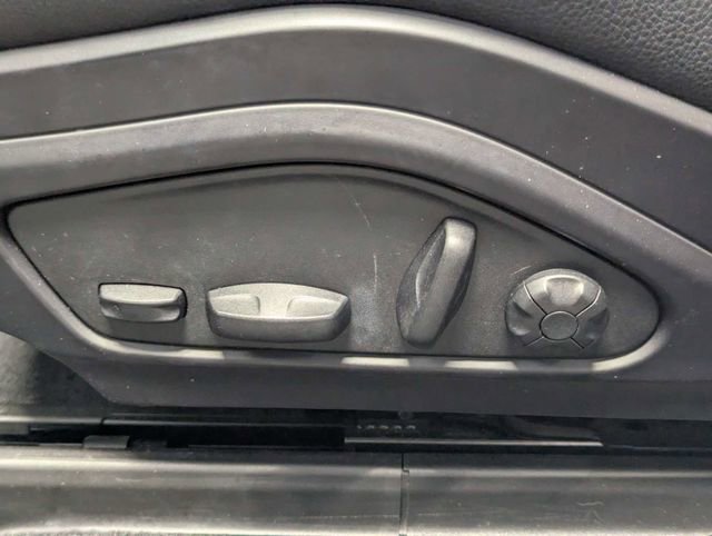 Used 2022 Porsche Panamera 4 Platinum Edition image 11