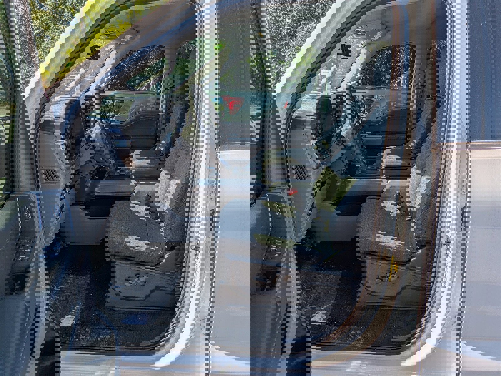 New 2025 Ford F150 XLT w/ Equipment Group 303A High image 25