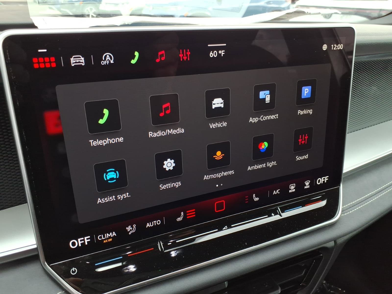 New 2026 Volkswagen Tiguan SE R-Line image 17