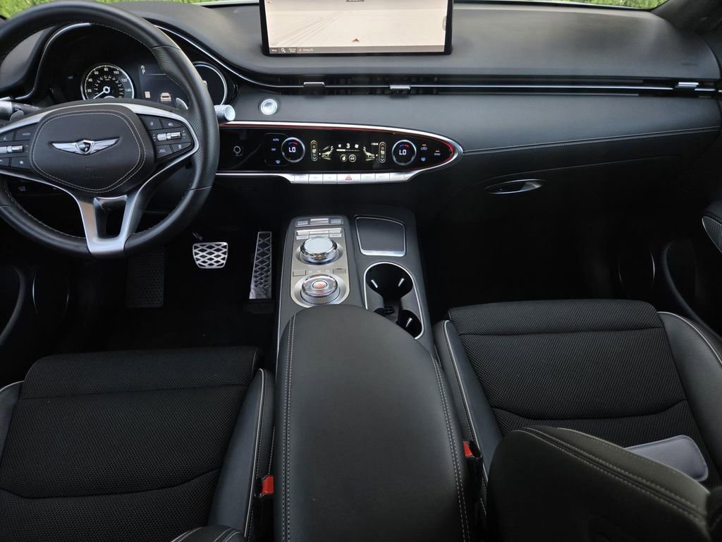 Used 2025 Genesis GV70 3.5T Sport image 18