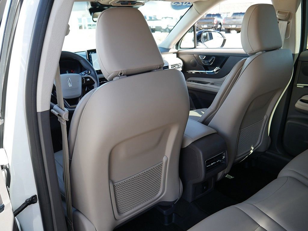 Used 2023 Lincoln Corsair AWD w/ Rear Removable Package Tray image 14