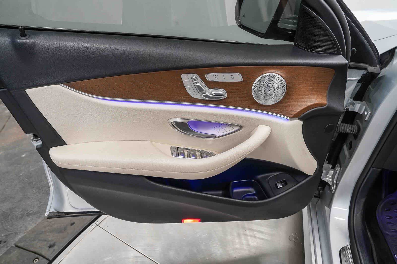 Used 2019 Mercedes-Benz E 300 image 22