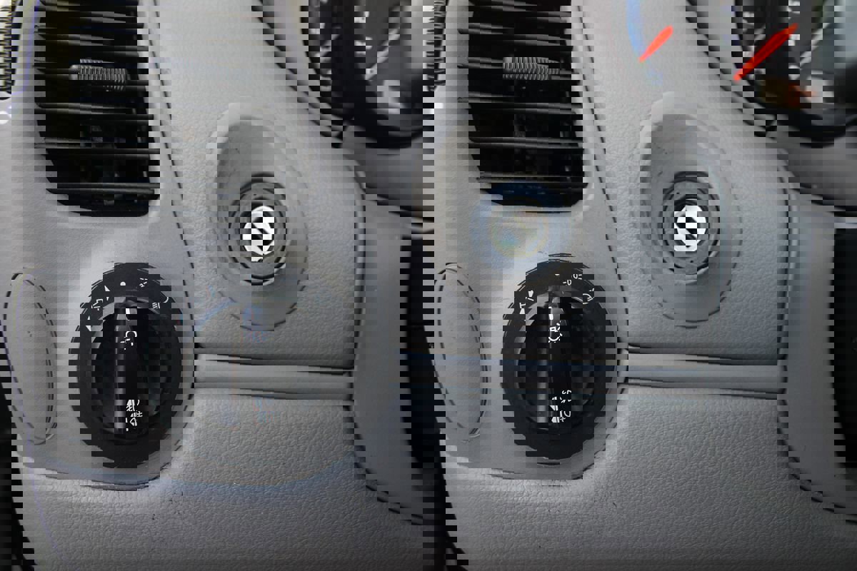 Used 2003 Porsche 911 Cabriolet image 23