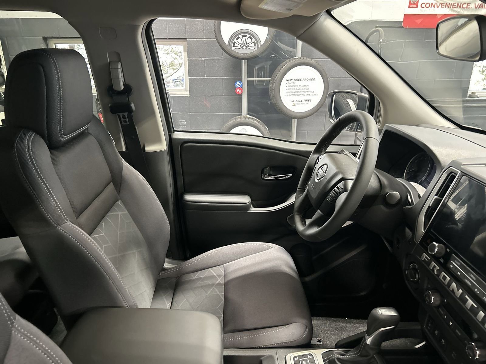 New 2026 Nissan Frontier SV w/ SV Convenience Package image 9