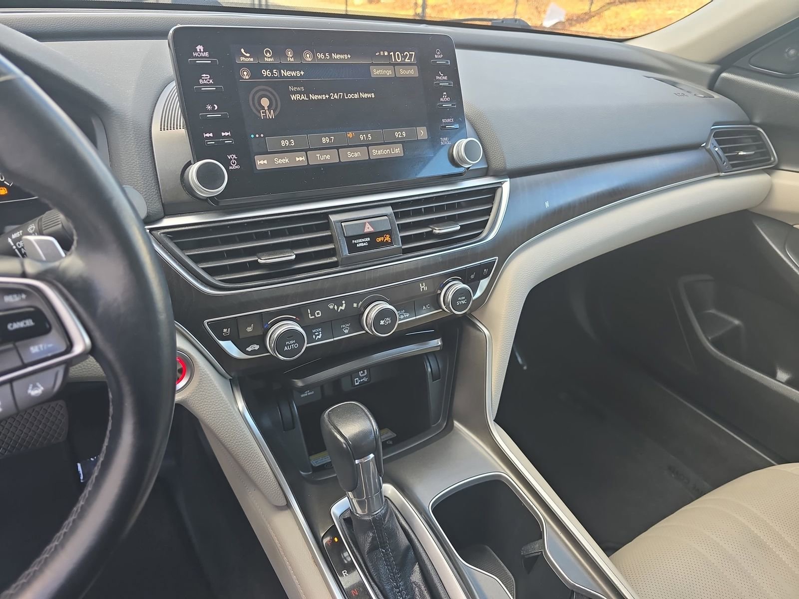 Used 2018 Honda Accord Touring image 23