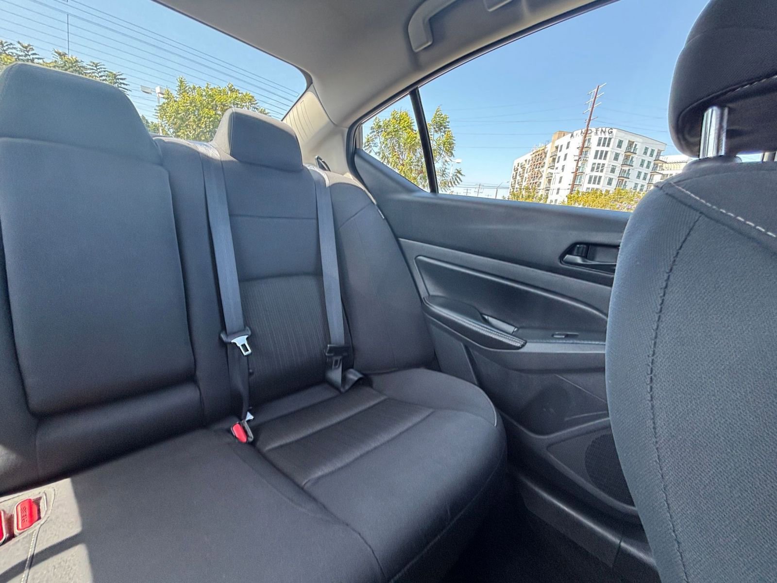 Used 2025 Nissan Altima 2.5 SV image 37
